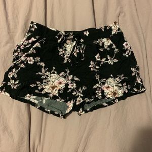 Floral flowing shorts!